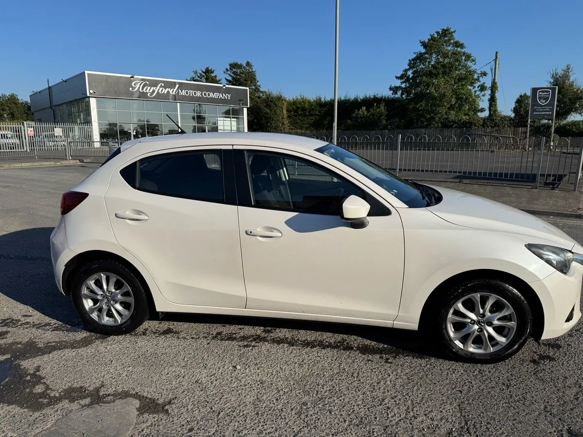Mazda 2 - Image 2