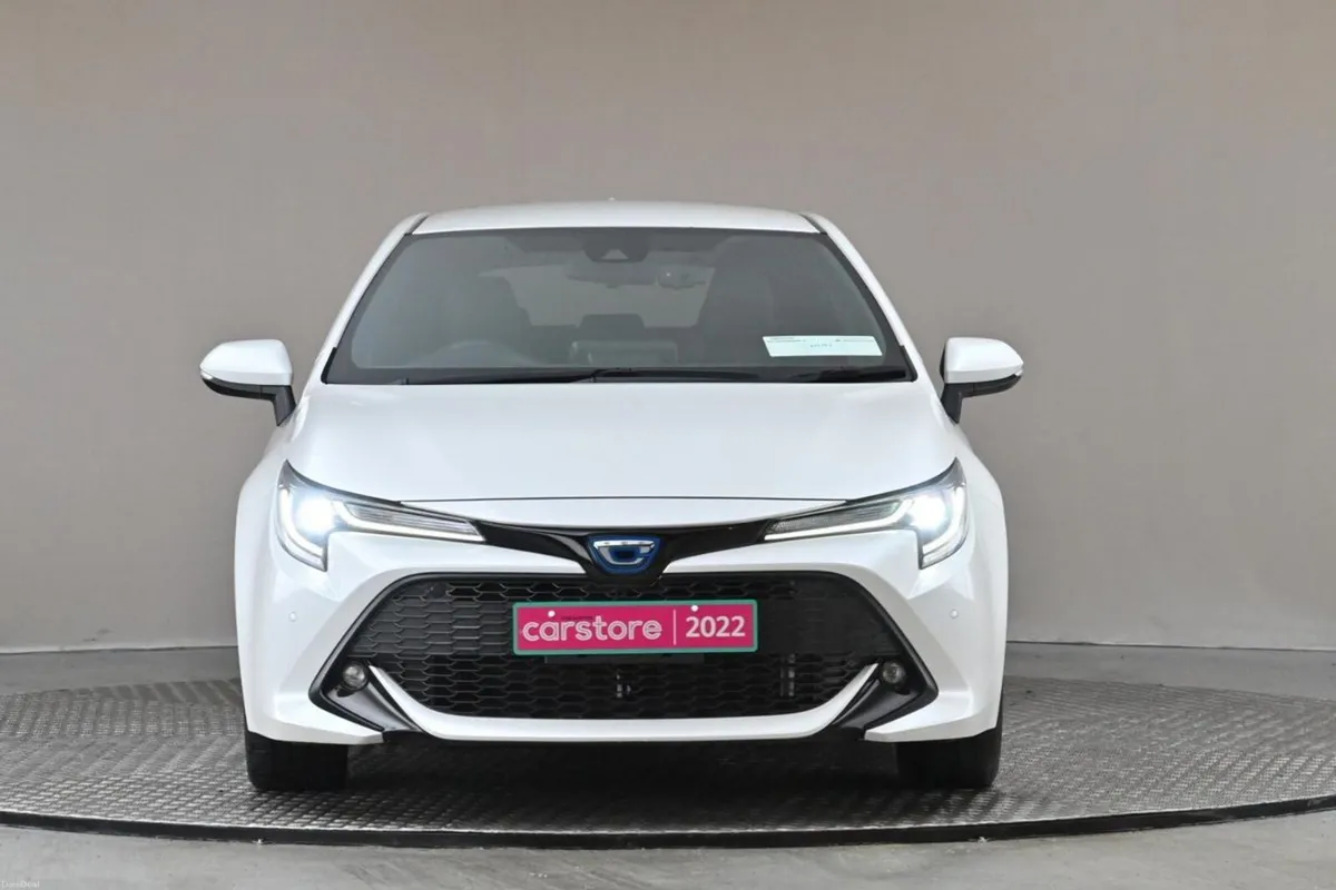 Toyota Corolla 1.8 HYBRID SPORT **HALF LEATHER SPO - Image 2