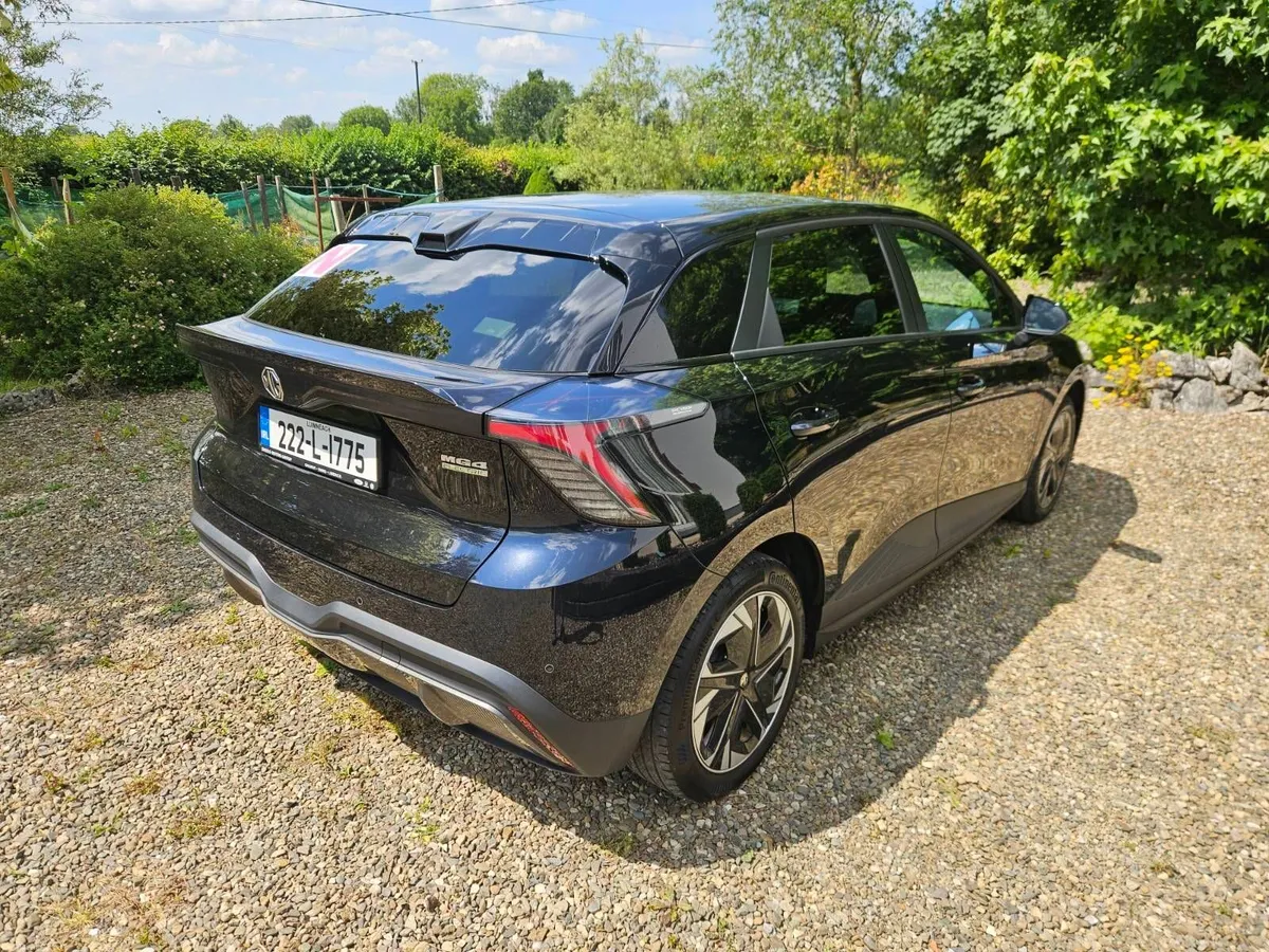 2022 MG4 SR Excite 51kWh EV - Image 4