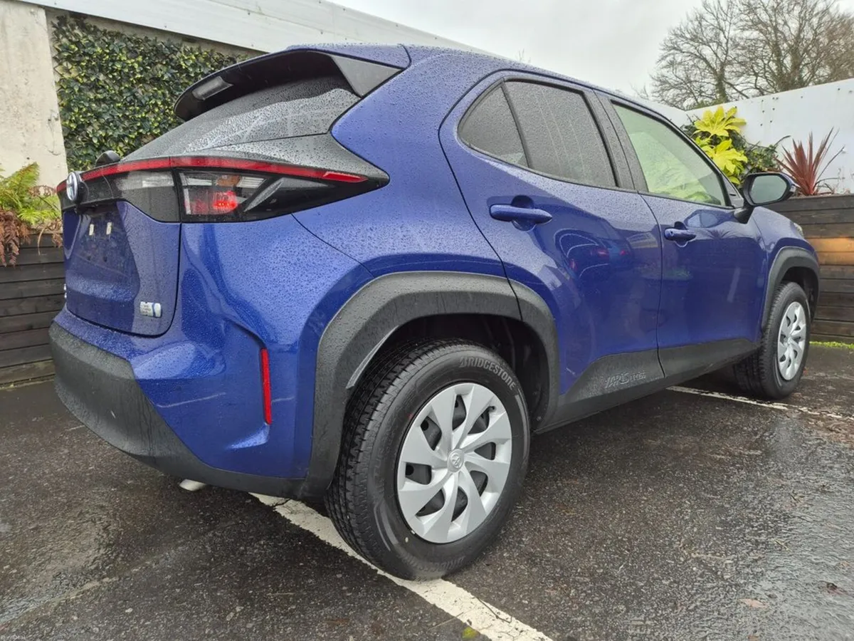 Toyota Yaris Cross 1.5 HYBRID / LOW MILEAGE / TAX - Image 5