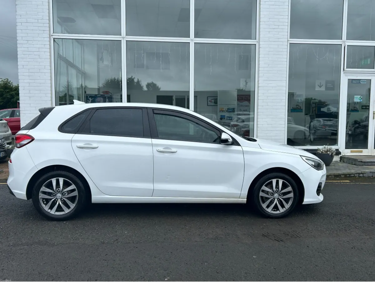 Hyundai i30 2019 - Image 2