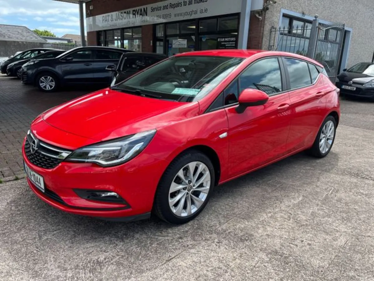 Opel Astra SC 1.0I Turbo 105PS 5DR - Image 1