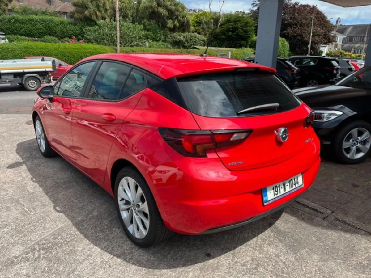 Opel Astra SC 1.0I Turbo 105PS 5DR - Image 4