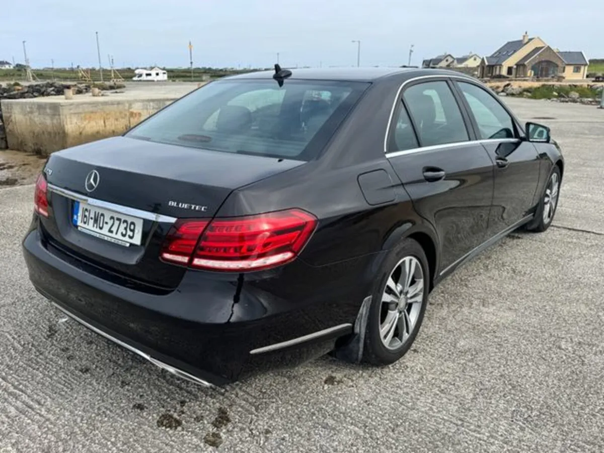 Mercedes-Benz E-Class E 220 Bluetec SE 4DR Auto - Image 3