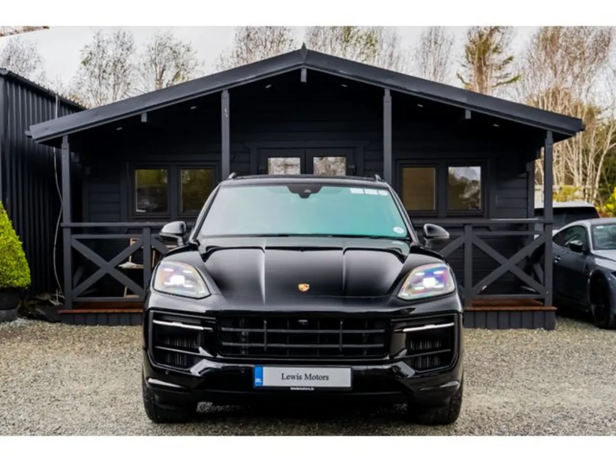Porsche Cayenne 3 0 V6 E Hybrid, HIGH SPEC, SPORT - Image 2