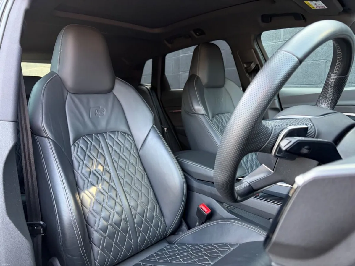 Audi e-tron 55 QUATTRO SLINE BLACK EDITION 95KWH - Image 5