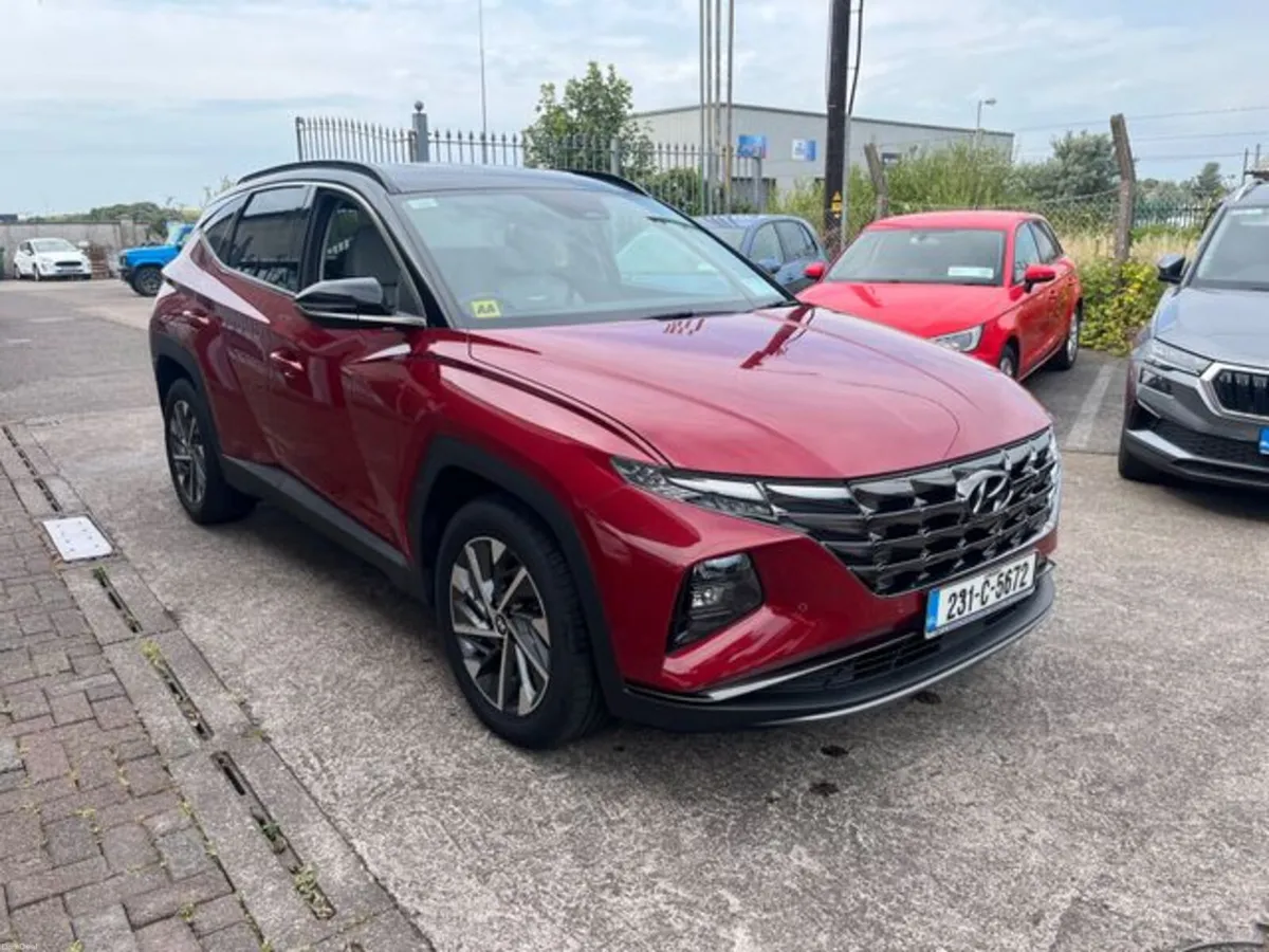 Hyundai Tucson ix35 Executive Plus 5DR - Image 2
