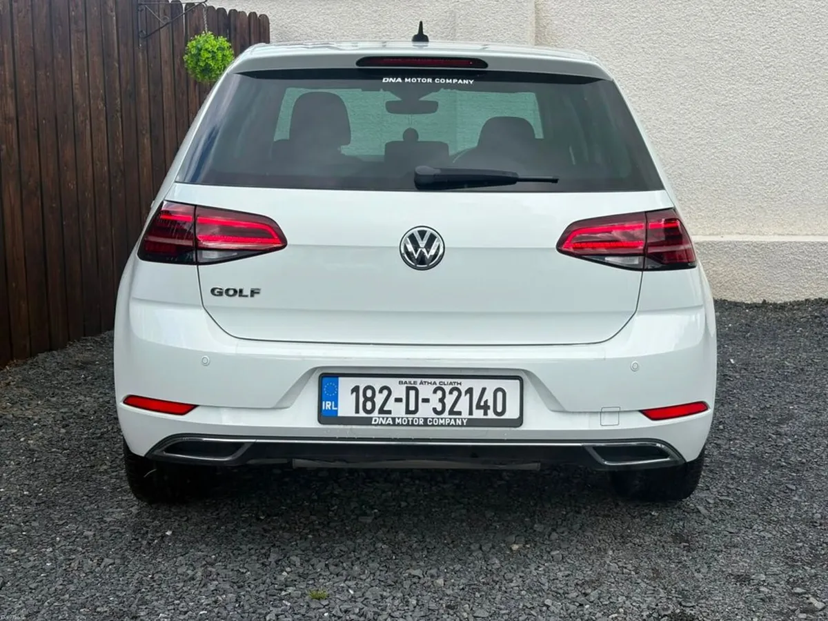 Volkswagen Golf HIGHLINE - LOW MILEAGE - Image 6