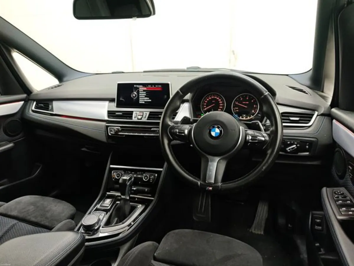 BMW 2-Series 2.0D M SPORT Automatic, Reversing cam - Image 2