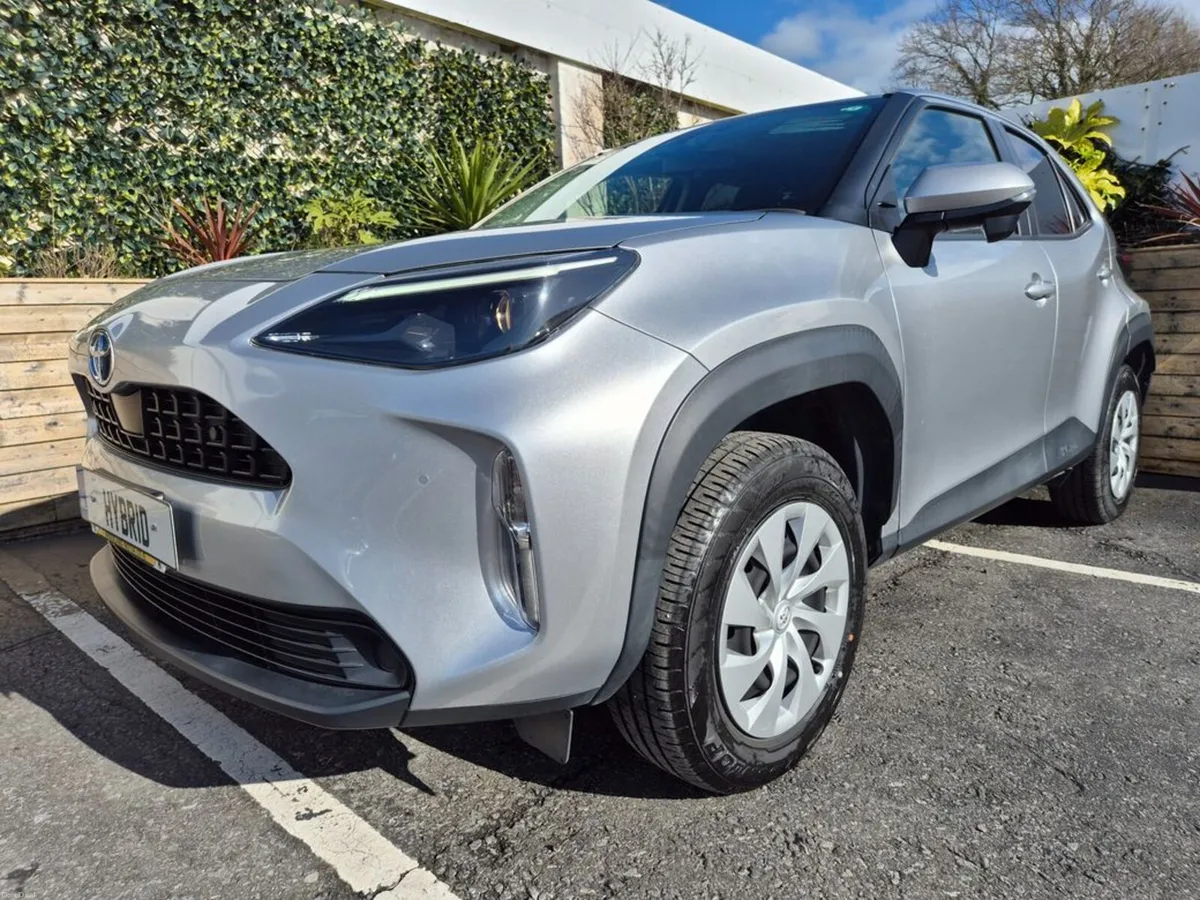 Toyota Yaris Cross 1.5 HYBRID / X SPEC / TAX €160 - Image 3