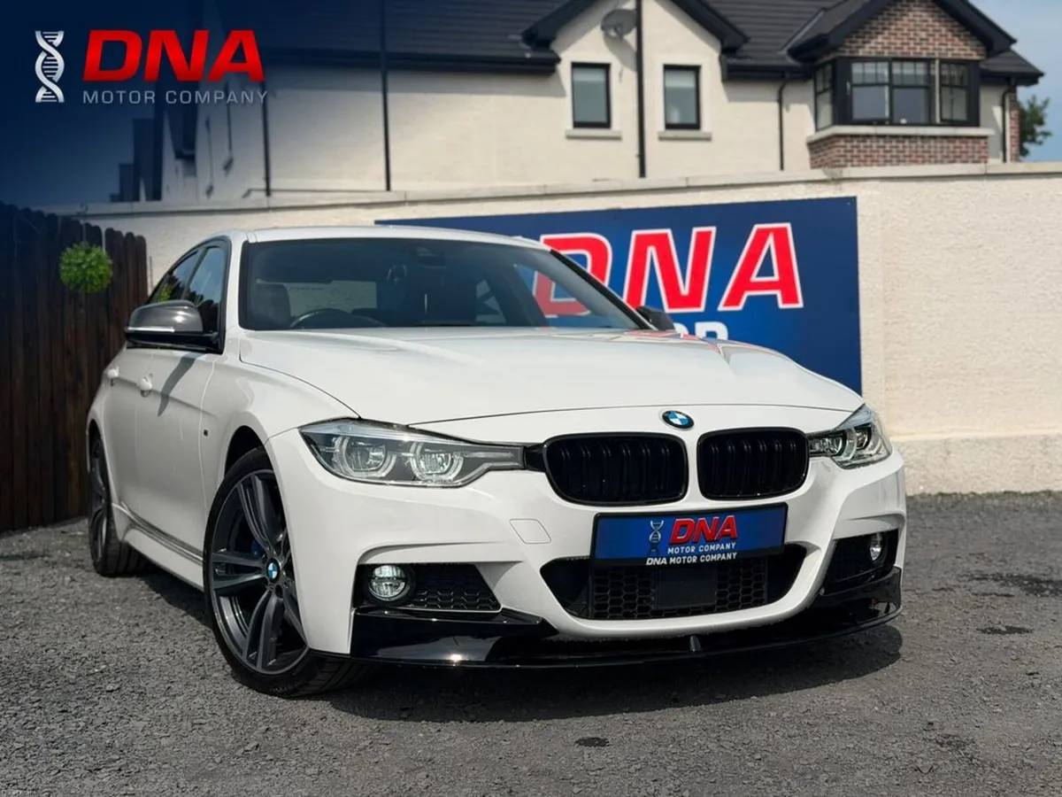 BMW 3-Series 320i - MSPORT - LOW KM - Image 1