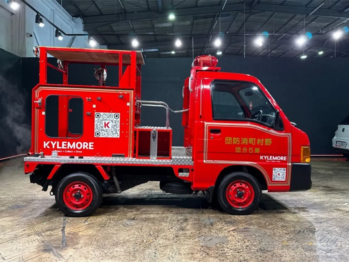Subaru Sambar VERY LOW MILEAGE - MINIATURE JAPANES - Image 2