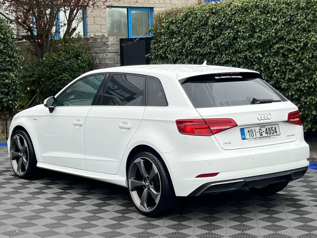 Audi A3 S-LINE PACK SPORT 1.4 TFSI AUTO // HUGE SP - Image 5