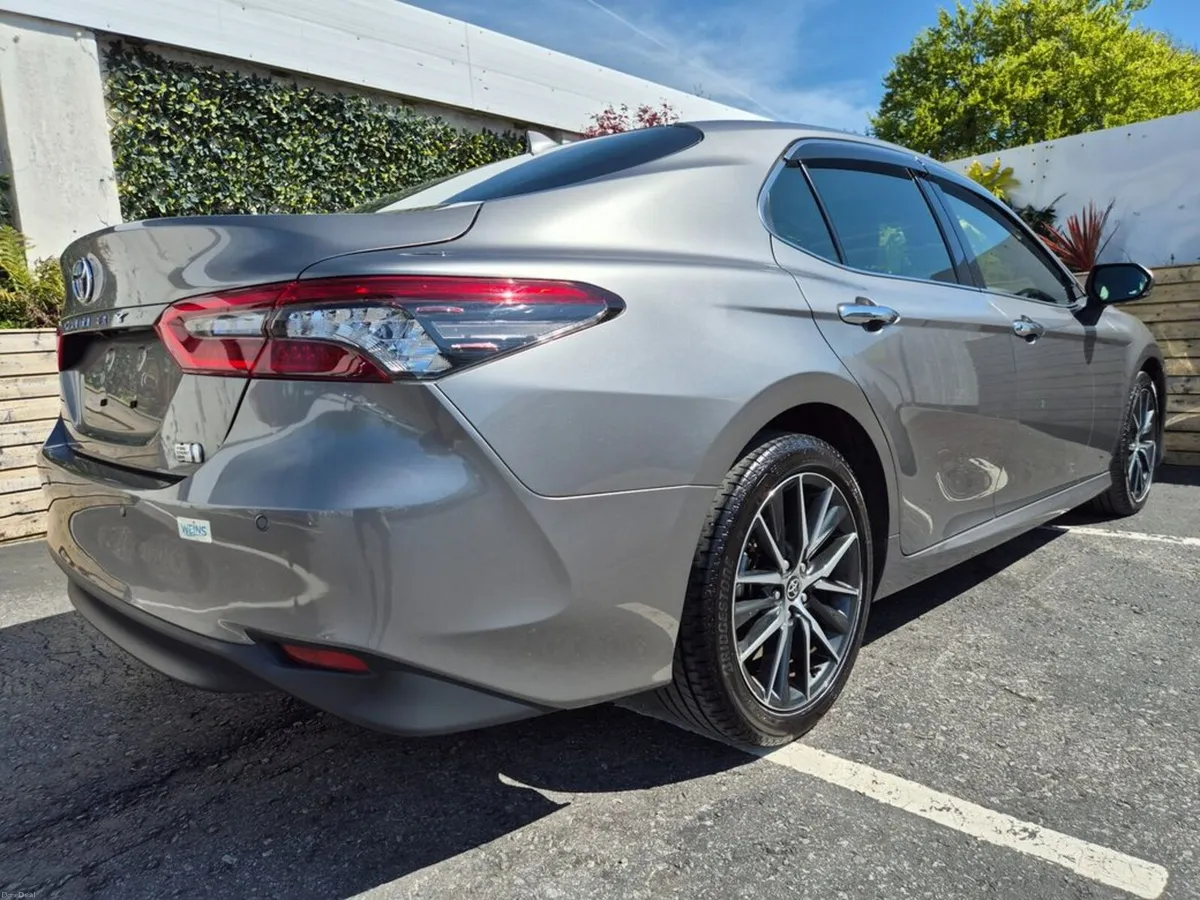 Toyota Camry 2.5 HYBRID / SOL G-PACK HIGH SPEC / L - Image 5