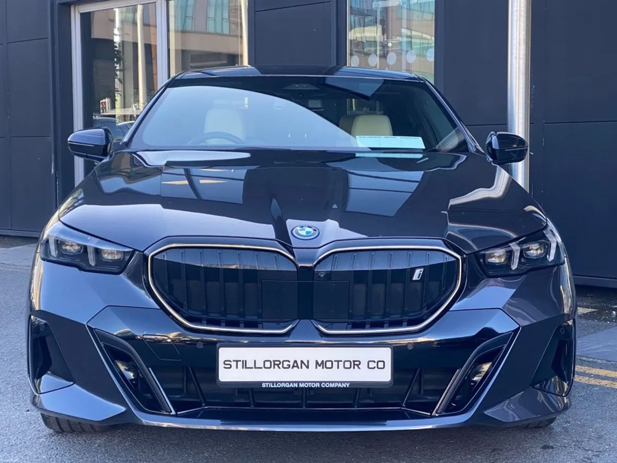 BMW i5 40e M-Sport Pro Auto EV - Image 2