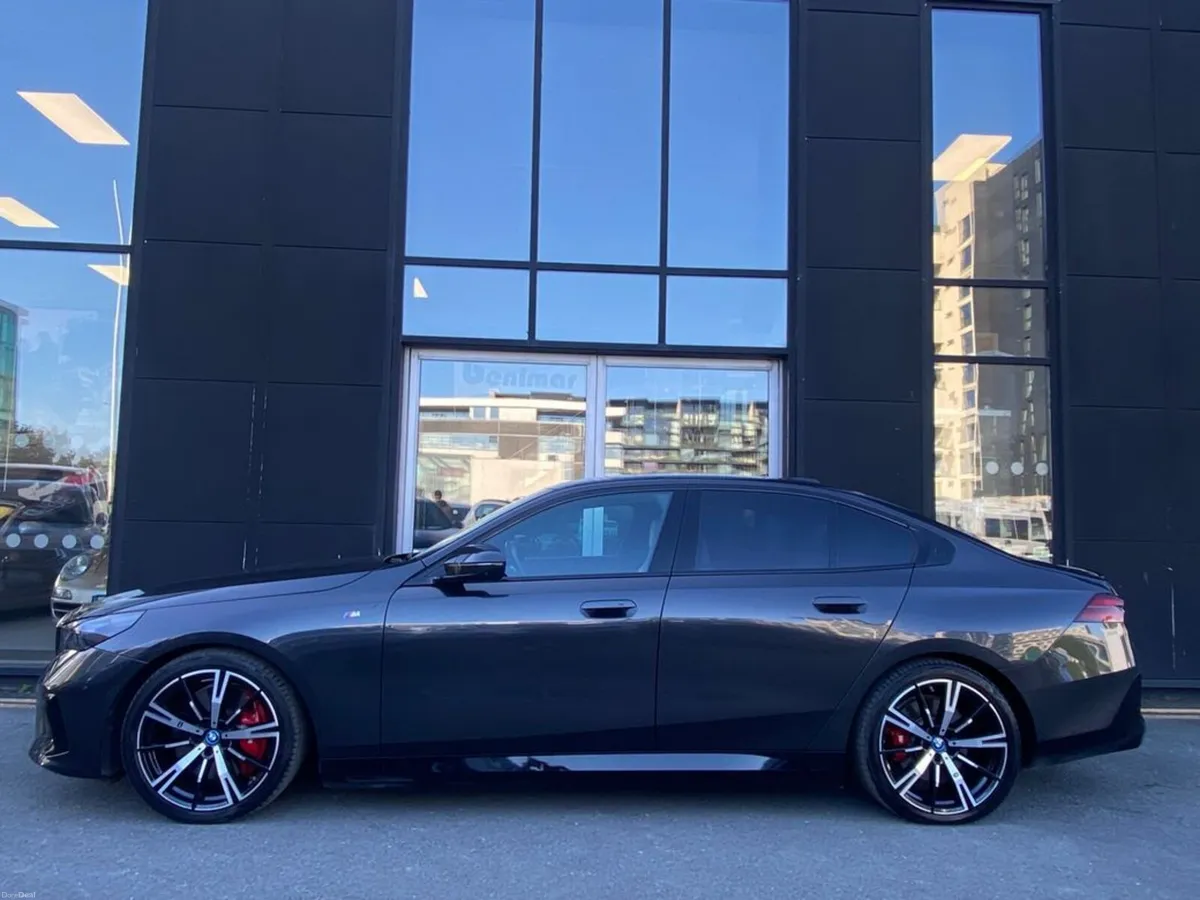 BMW i5 40e M-Sport Pro Auto EV - Image 6