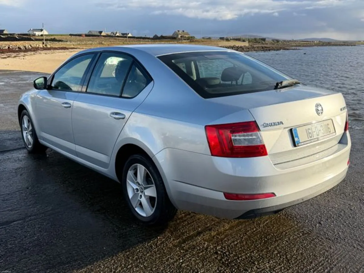 Skoda Octavia Ambition 1.6tdi 110HP 4DR - Image 6