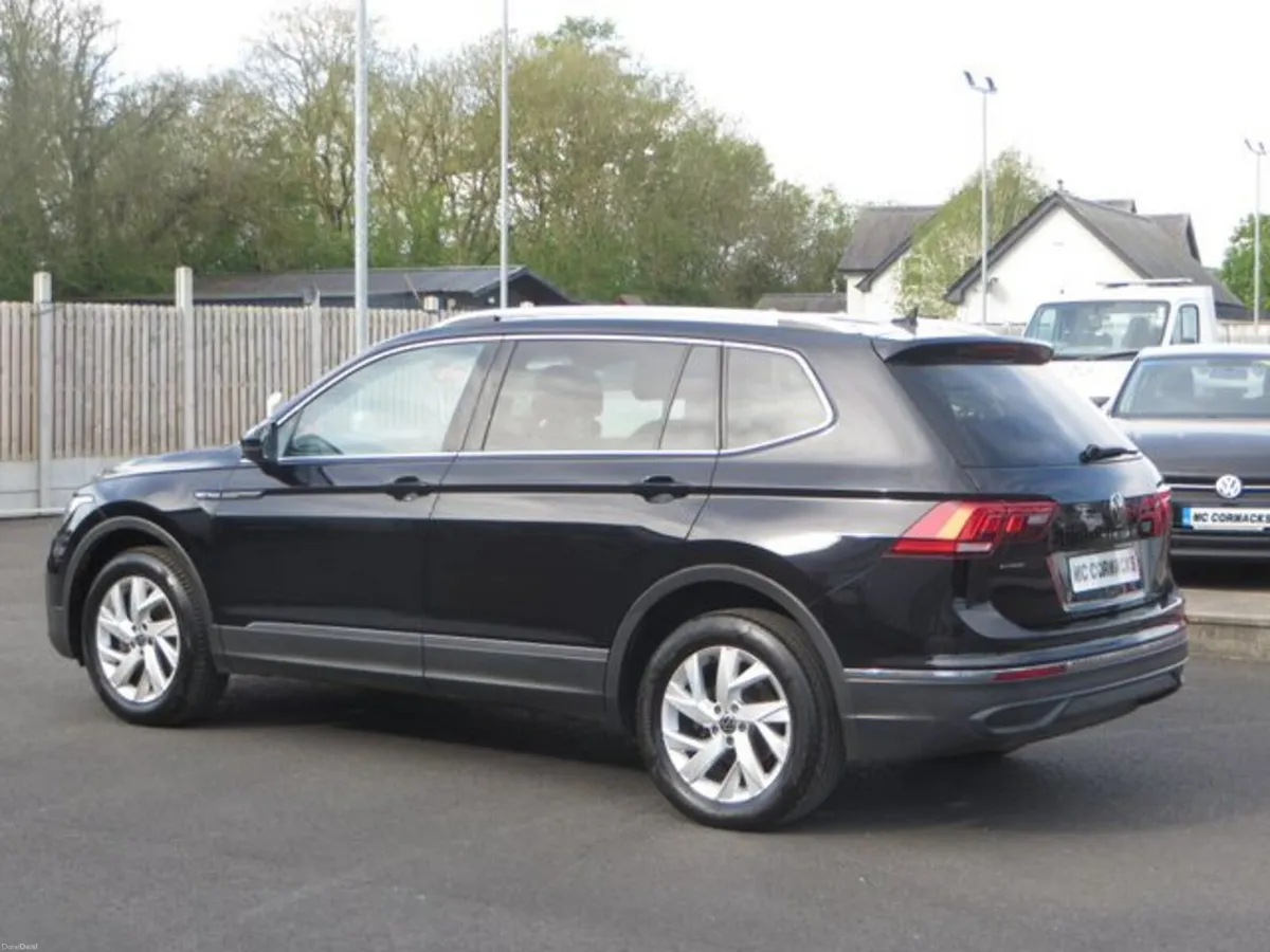 Volkswagen Tiguan Allspace LIFE 1.5 TSI , 7 SEATS - Image 5