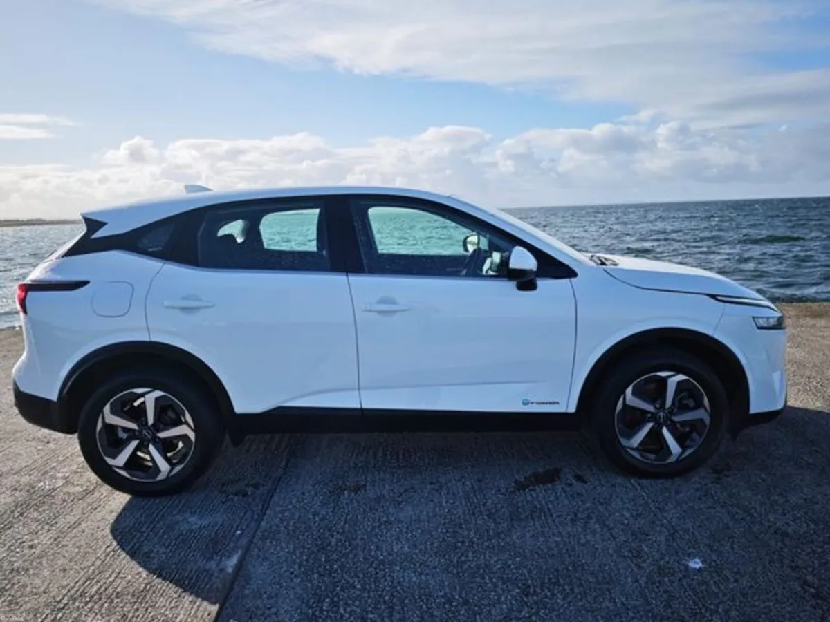 Nissan Qashqai Epower SV MY2.75 4DR Auto - Image 2