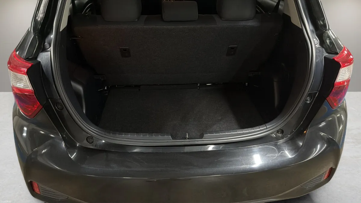 2018 Toyota Yaris 1.0L AUTO 1YR WARRANTY / LOW KMS - Image 5