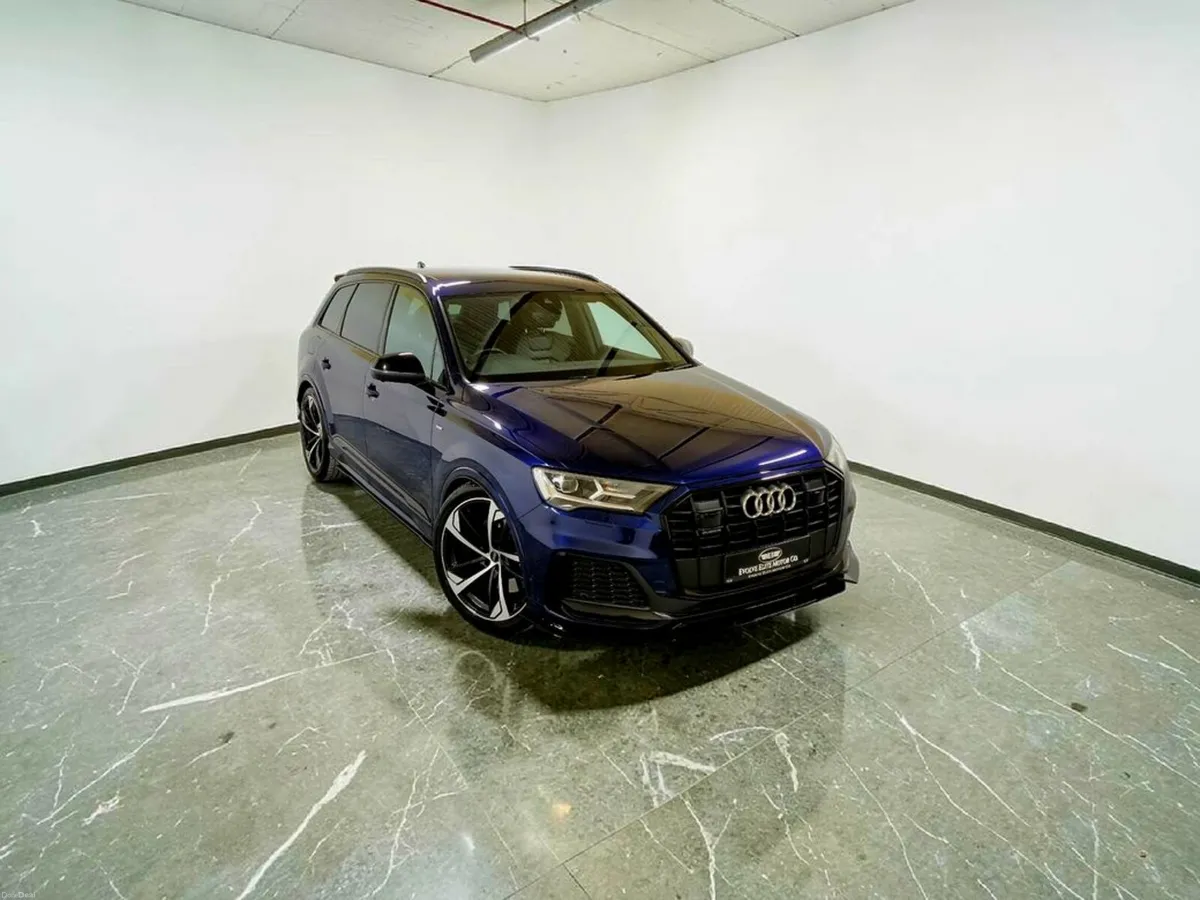 Audi Q7 TFSI E QUATTRO S LINE BLACK EDITION - Image 2