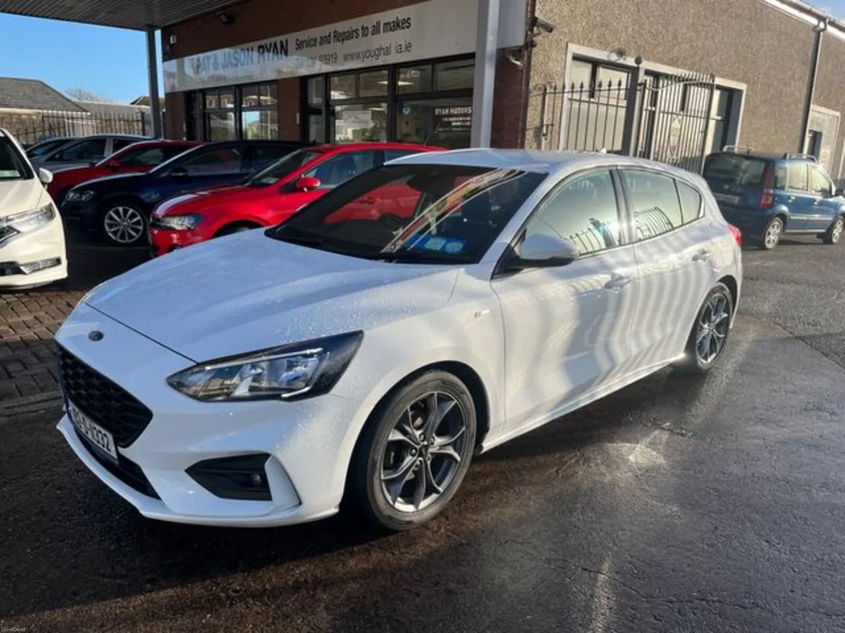 Ford Focus St-line 1.0 Ecoboost 125PS 4DR - Image 1