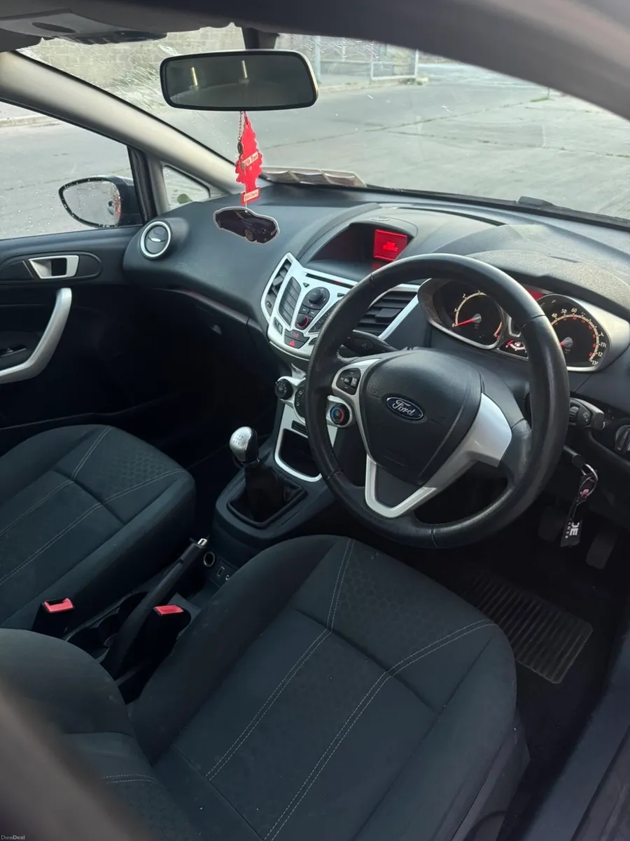 Ford fiesta 2012 - Image 5