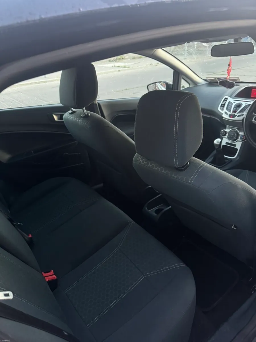 Ford fiesta 2012 - Image 6