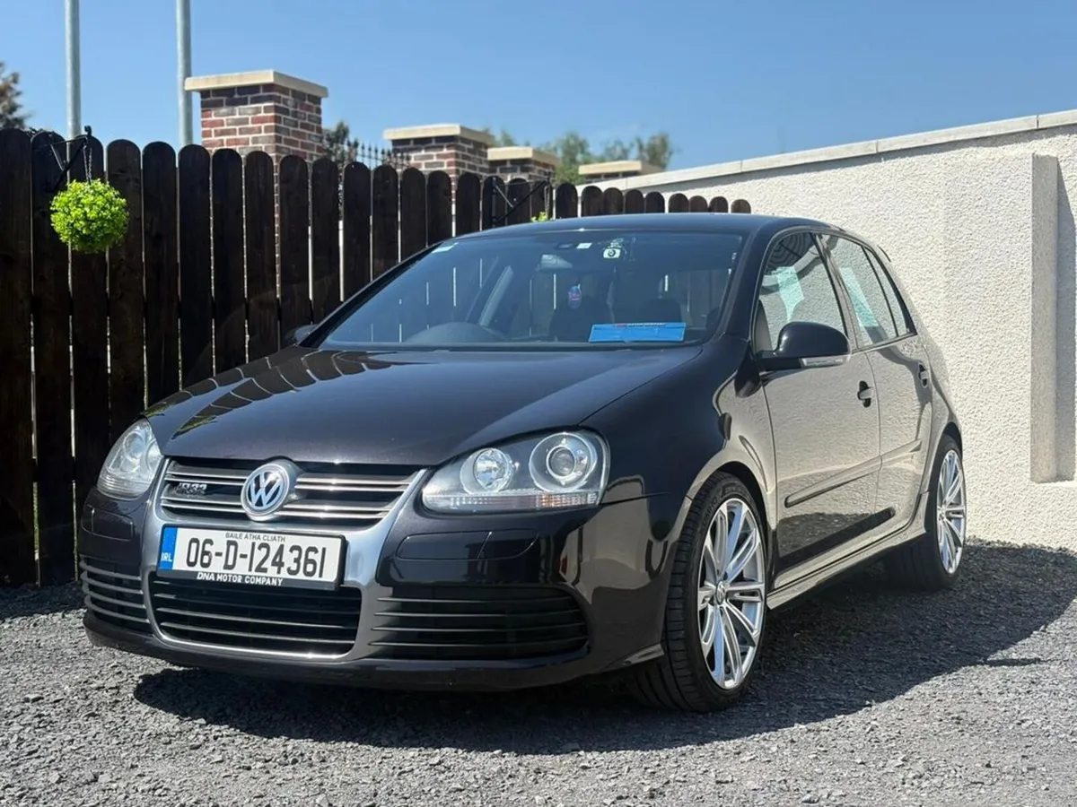 Volkswagen Golf R32 VR6 - DSG - ONLY 36K KMS!! - Image 3