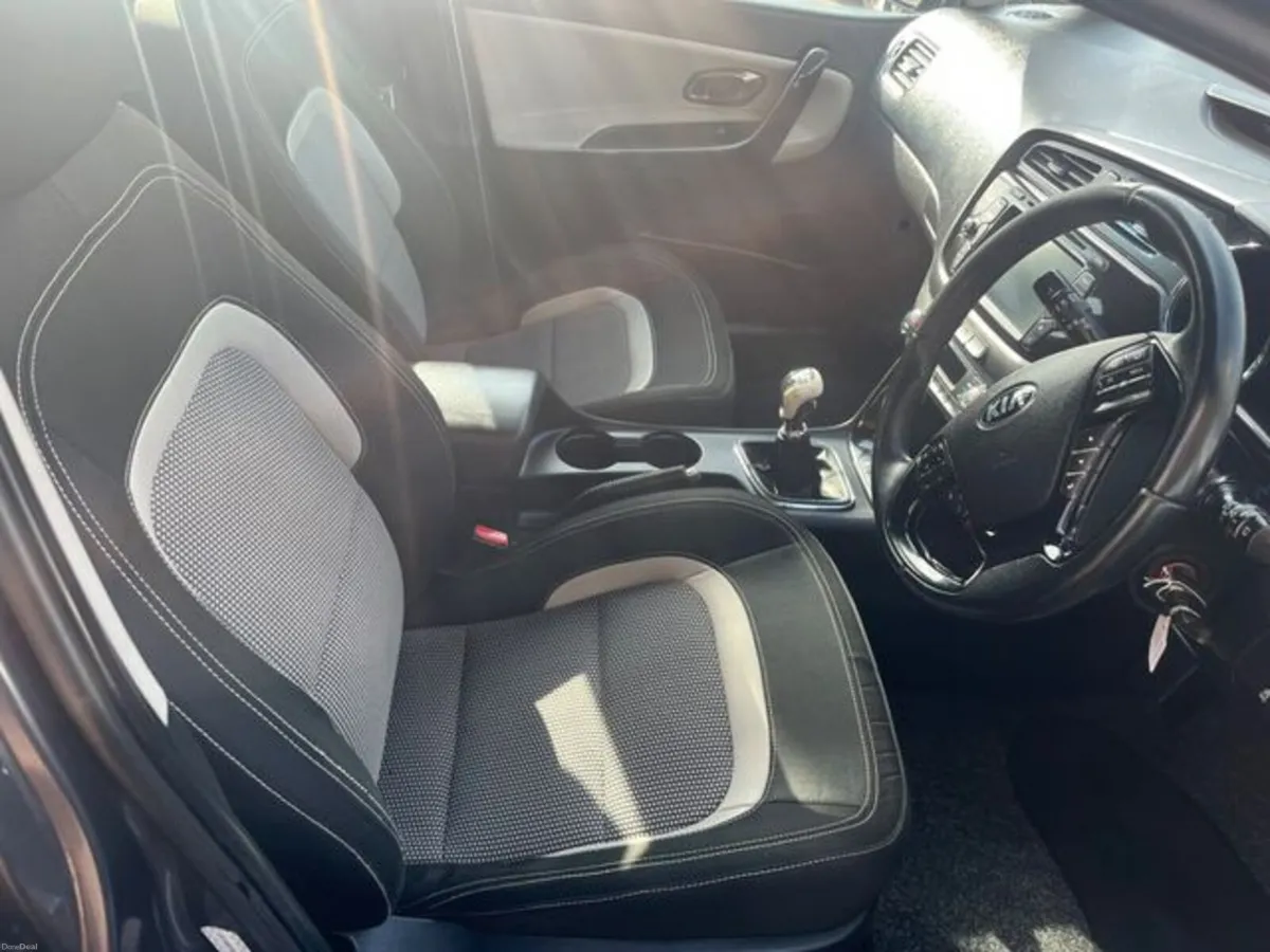 Kia Ceed 1.6 Crdi 3 Ecodynamics 5DR - Image 5
