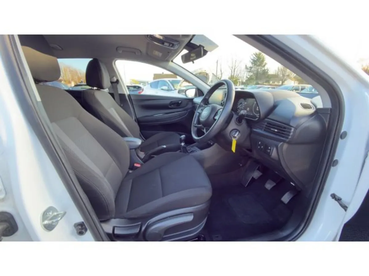 Hyundai i20 Deluxe Plus 5DR - Image 6