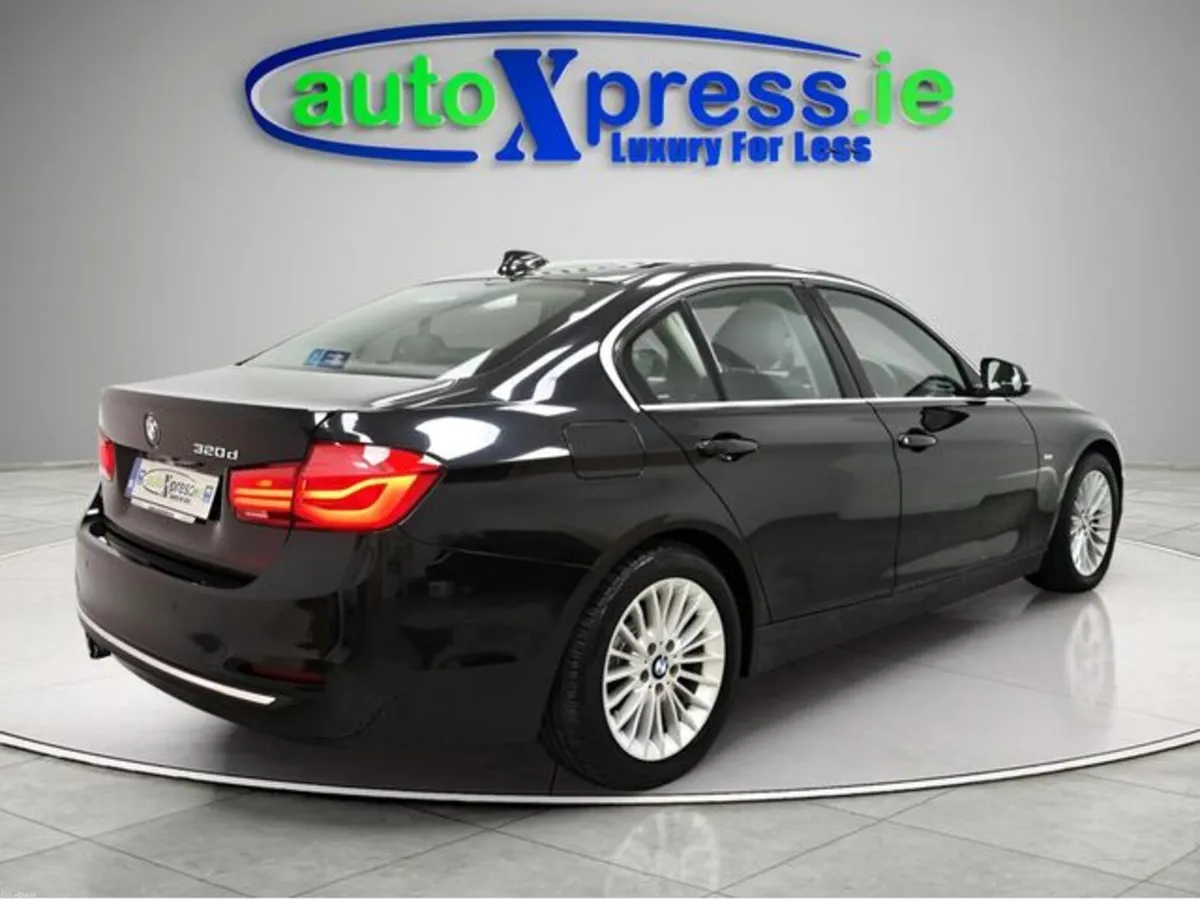 BMW 3-Series 320D Luxury Automatic, Reversing came - Image 5