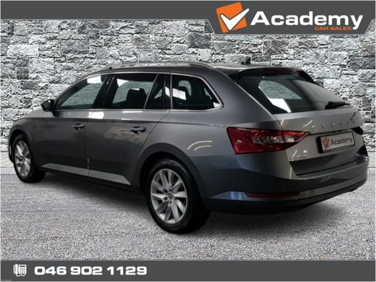 Skoda Superb AMBITION 2.0TDi 150HP**AUTO DIESEL ES - Image 3
