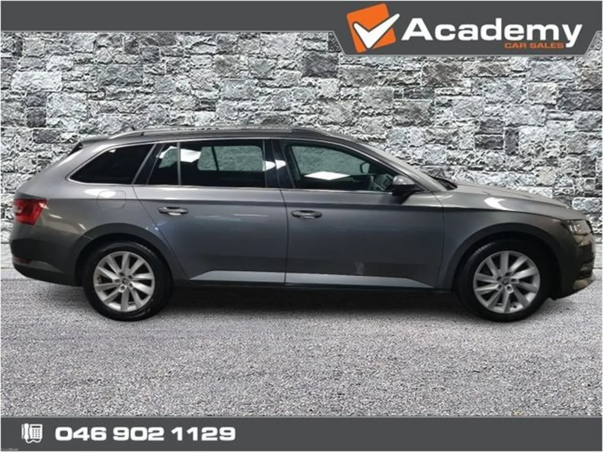 Skoda Superb AMBITION 2.0TDi 150HP**AUTO DIESEL ES - Image 6