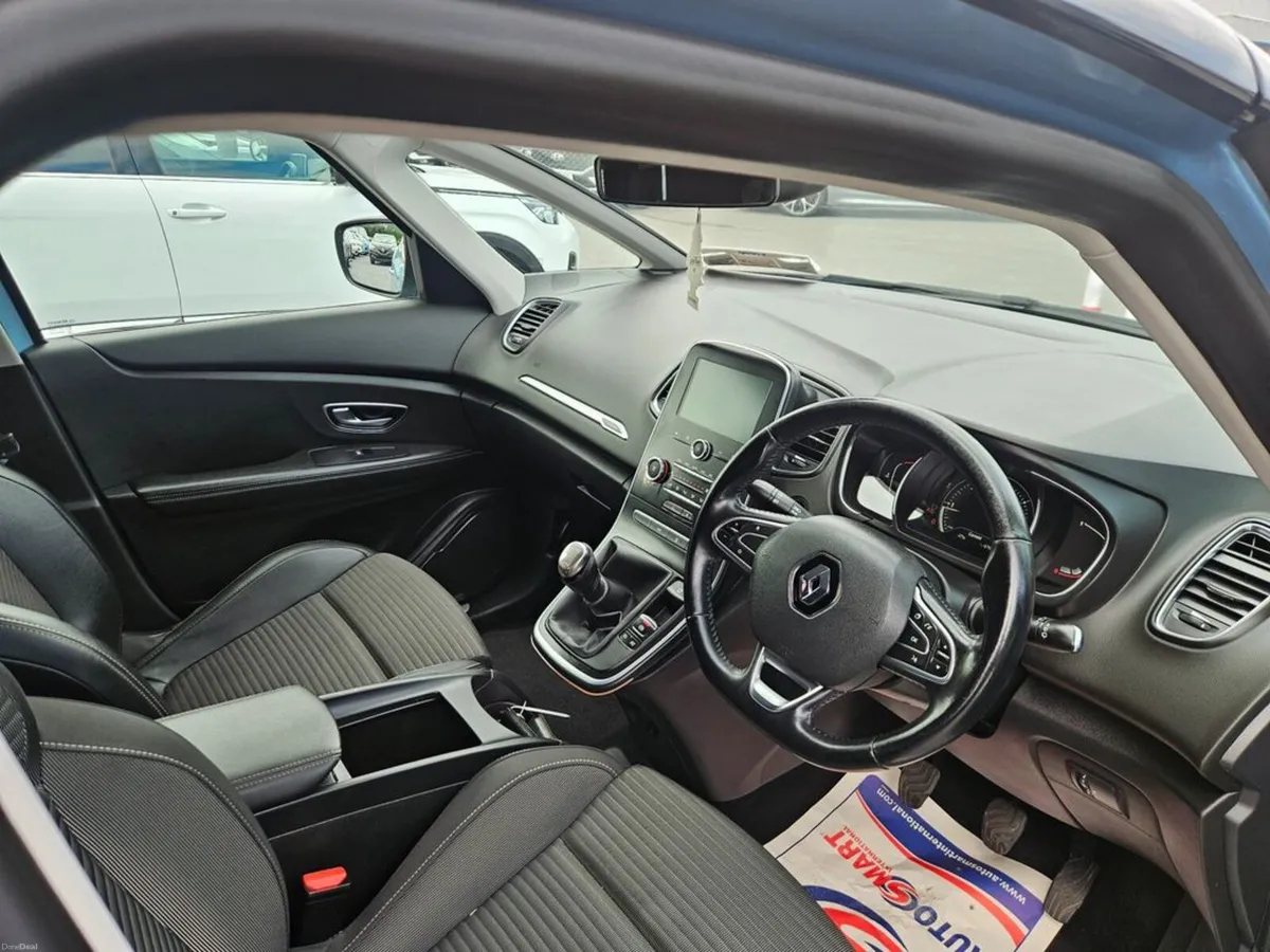 Renault Scenic Dynamique NAV DCI 4DR - Image 6
