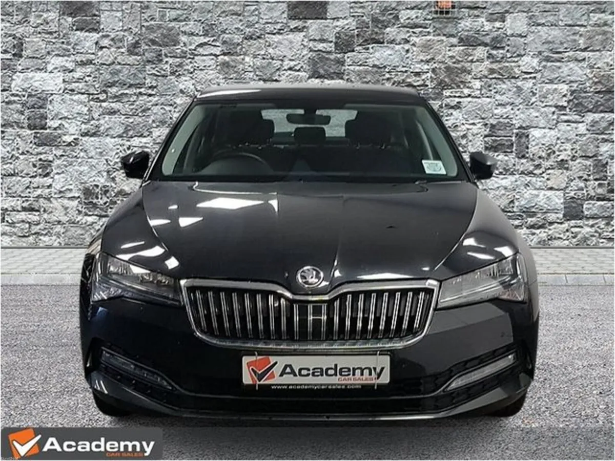 Skoda Superb AMBITION 2.0tdi 150HP**AUTO DIESEL** - Image 5