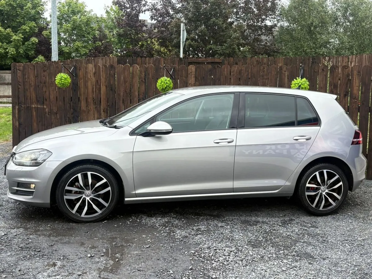 Volkswagen Golf HIGHLINE - AUTO - ONLY 52KMS - Image 4