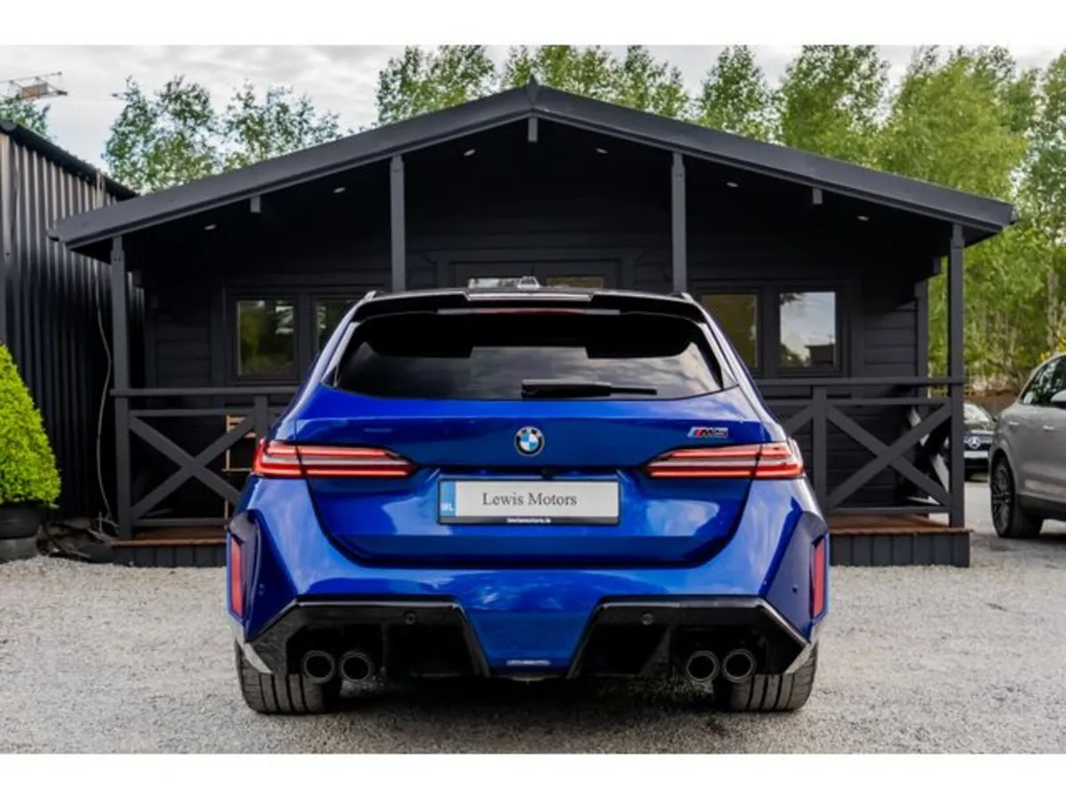 BMW M5 TOURING, ULTIMATE PACK, HUGE SPEC, M DRIVER - Image 5