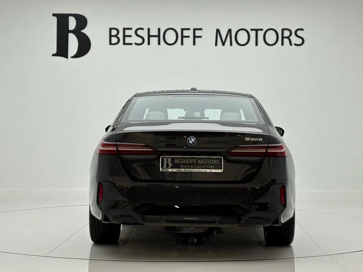 BMW 5-Series 530e M-SPORT=IVORY INTERIOR//ONLY 300 - Image 4