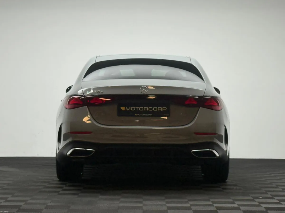 Mercedes-Benz E-Class E220D AMG LINE - Image 6