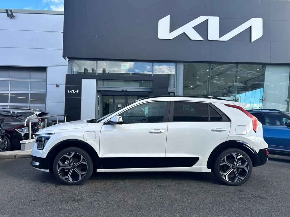 Kia Niro 1.6 K3 (Plug in Hybrid) ( 3.9% Finance Av - Image 3