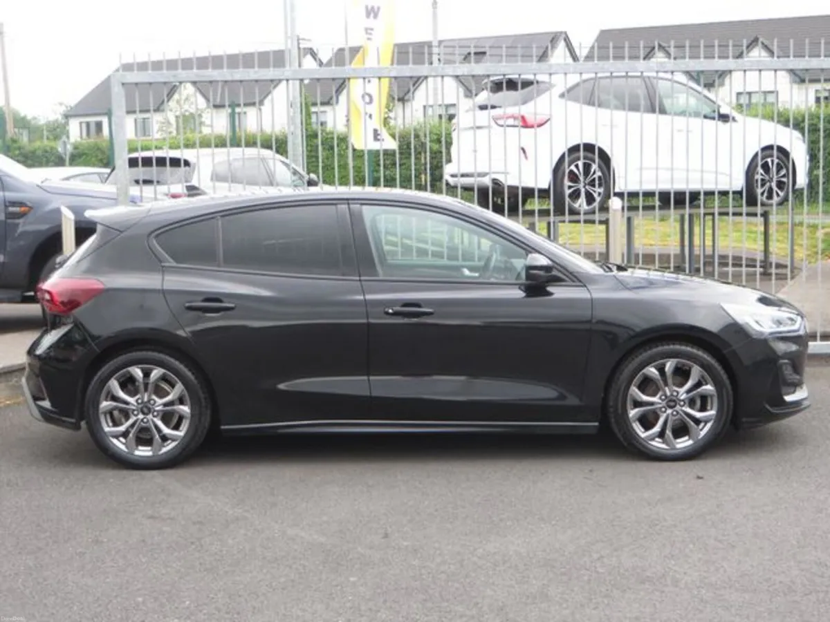 Ford Focus ST-LINE - Image 5