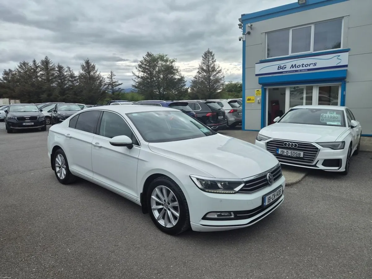 Volkswagen Passat 2.0 TDI SE Business BMT 150PS 4D - Image 1
