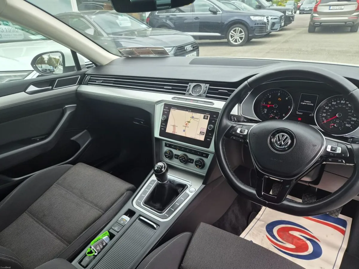Volkswagen Passat 2.0 TDI SE Business BMT 150PS 4D - Image 5