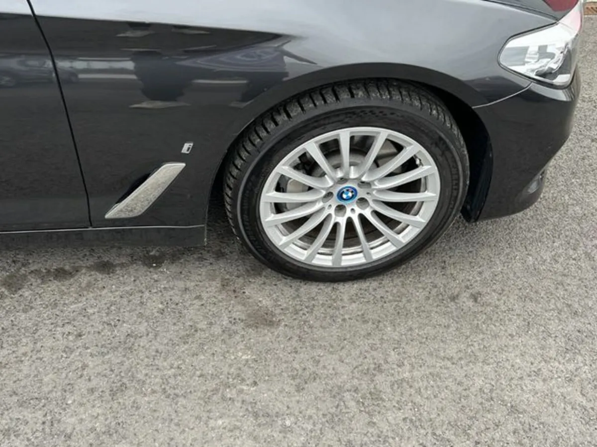 BMW 5-Series 530E SE 4DR AUTO - Image 4