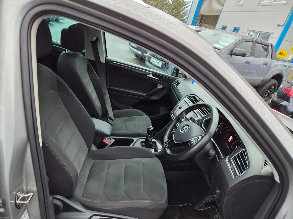 Volkswagen Tiguan R Line 2.0tdi M6F 150HP 5DR - Image 6