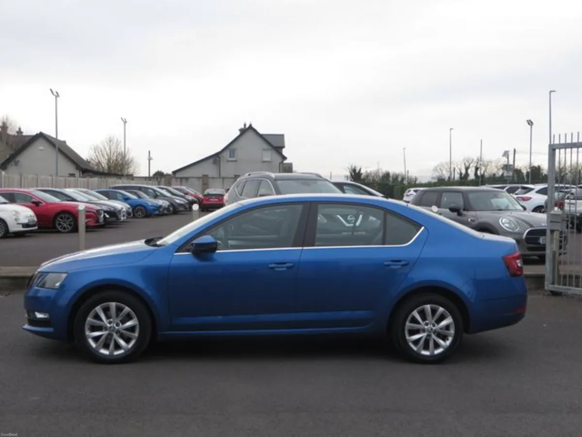 Skoda Octavia Ambition 1.0tsi 115HP 4DR - Image 5