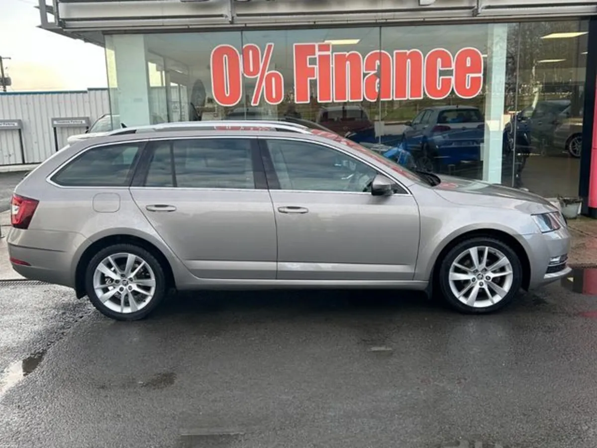 Skoda Octavia COM Style 1.6tdi 115HP DSG 4DR - Image 1