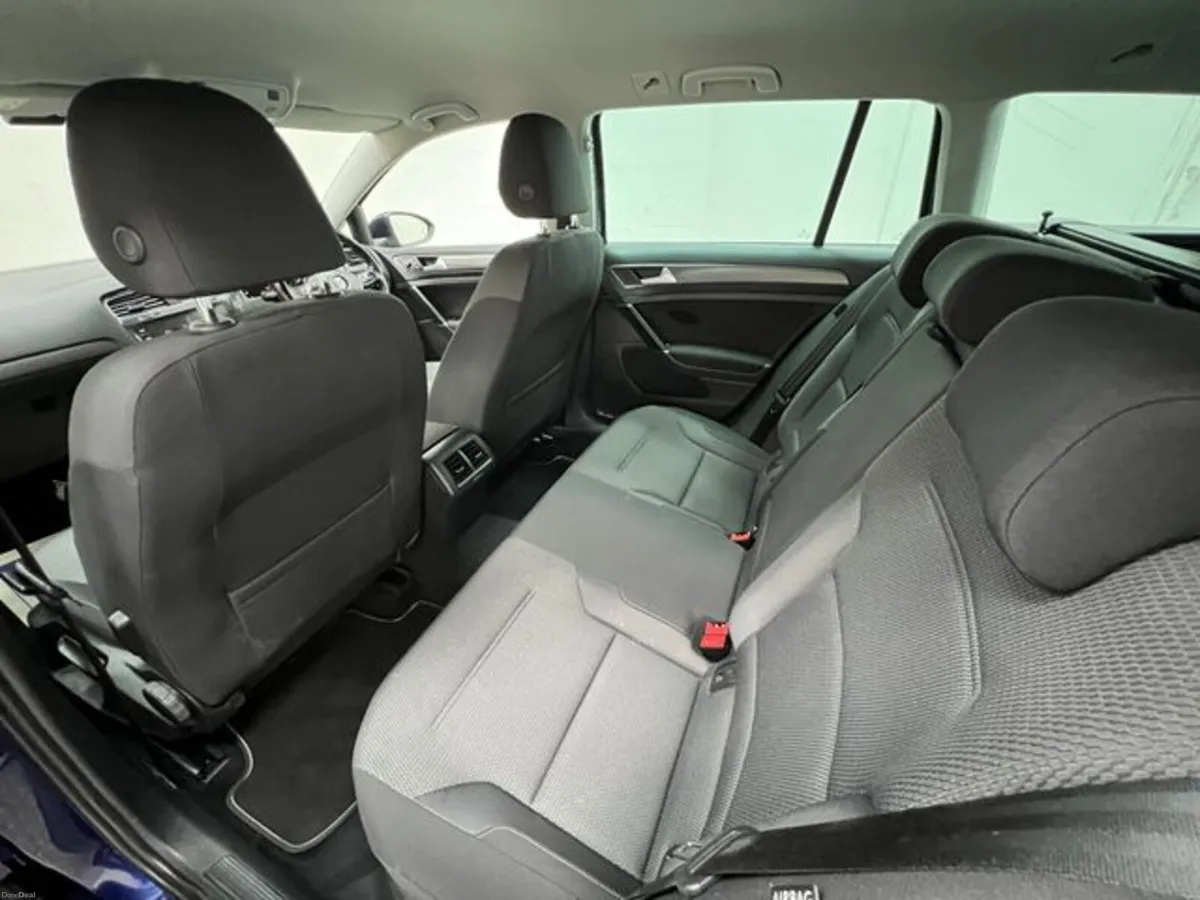 Volkswagen Golf 1.2 TSI Automatic, Reversing camer - Image 6