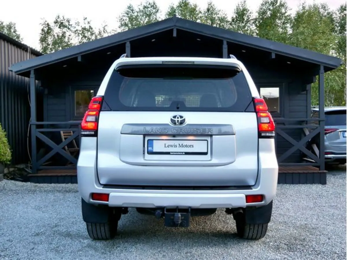 Toyota Land Cruiser LONG WHEEL BASE COMMERCIAL 2.8 - Image 5